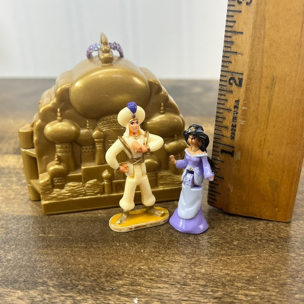 VINTAGE DISNEY MATTEL ALADDIN ONCE UPON A TIME LOCKET PLAYSET NECKLACE